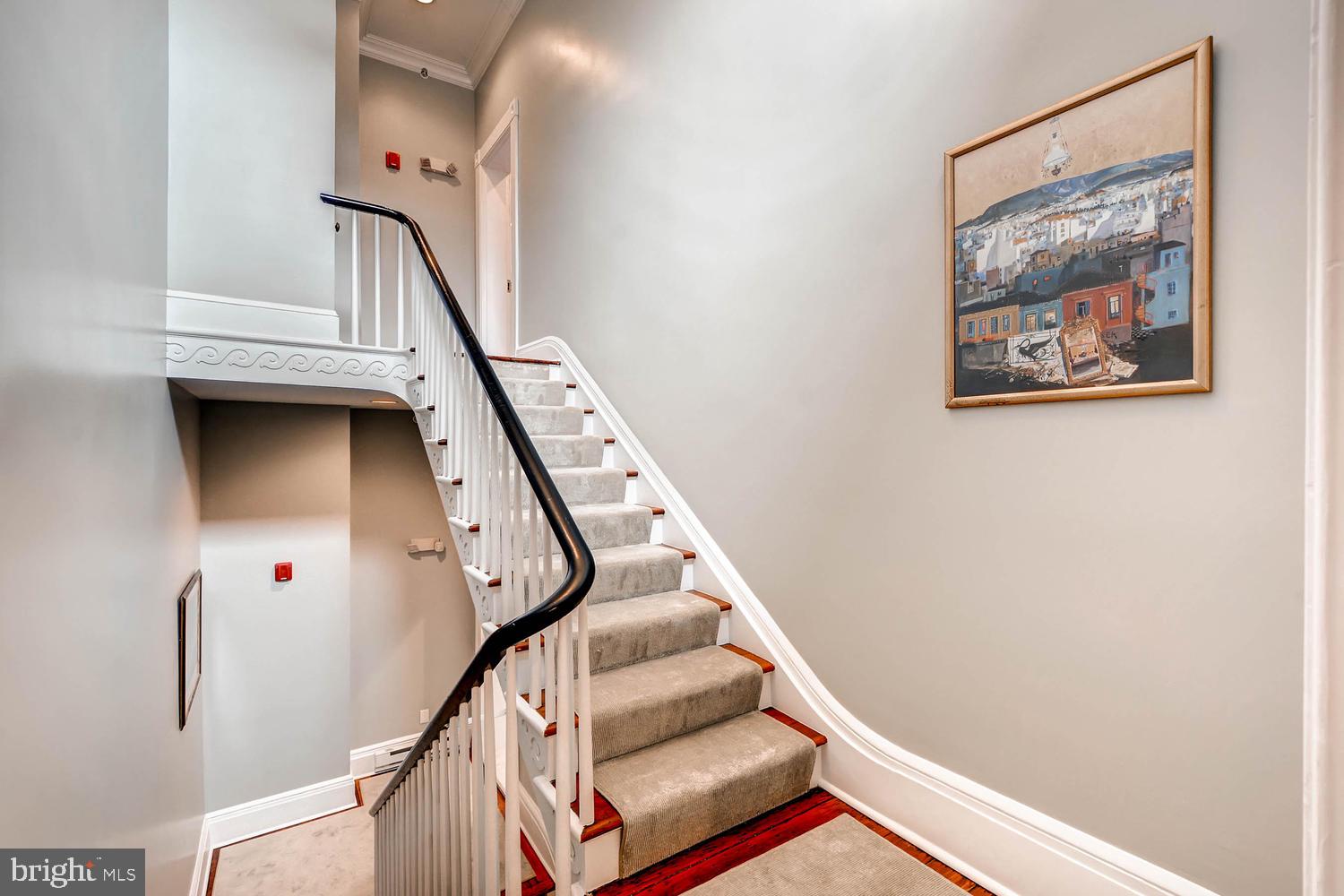 MOUNT VERNON PLACE HISTORIC DISTRICT - Residential Lease