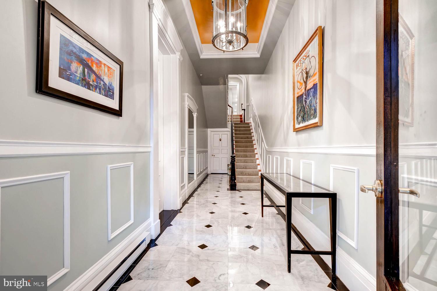 MOUNT VERNON PLACE HISTORIC DISTRICT - Residential Lease