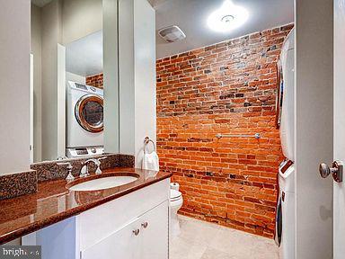 MOUNT VERNON PLACE HISTORIC DISTRICT - Residential Lease