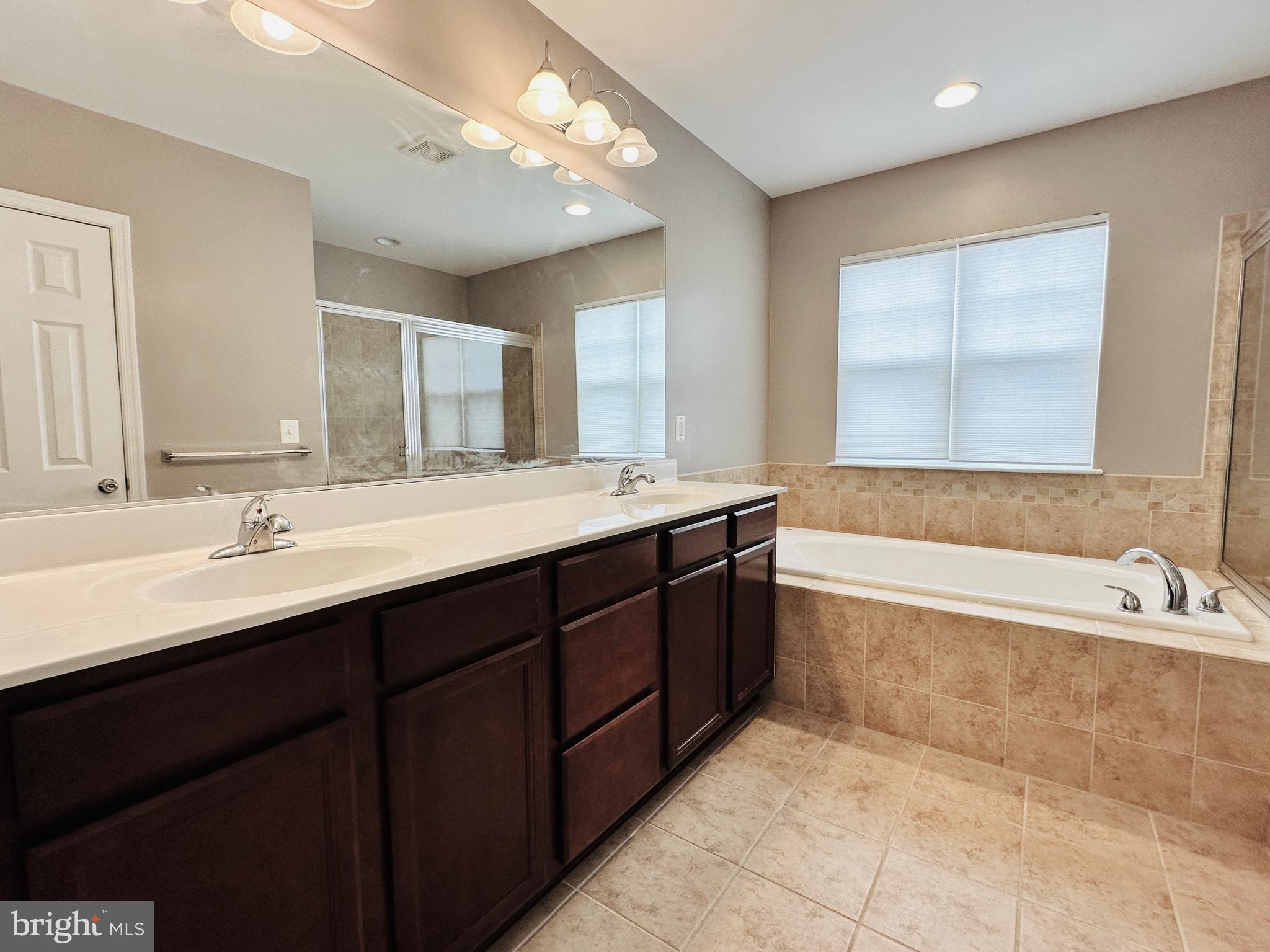 SNOWDEN BRIDGE - Residential Lease