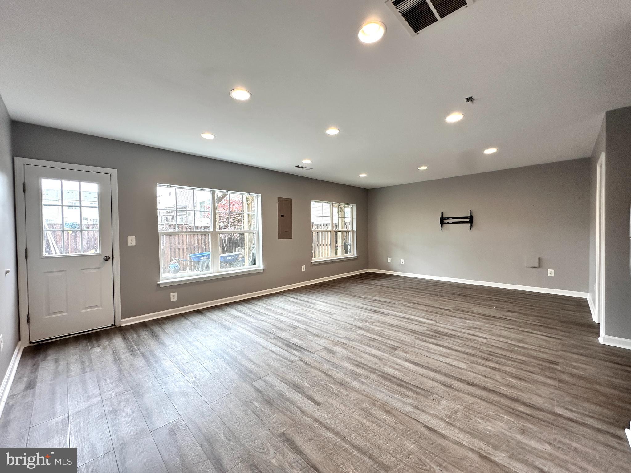 SNOWDEN BRIDGE - Residential Lease