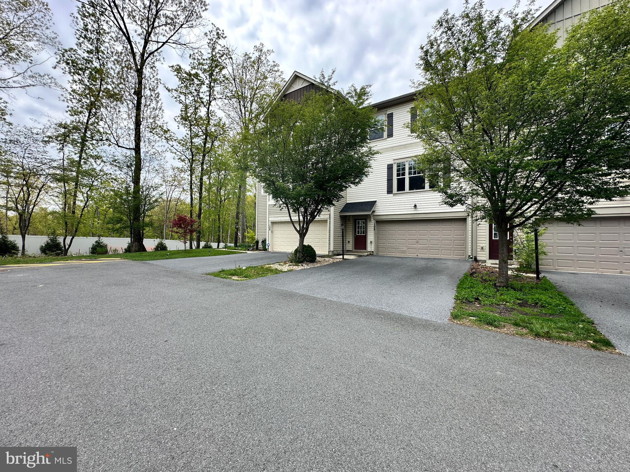 SNOWDEN BRIDGE - Residential Lease