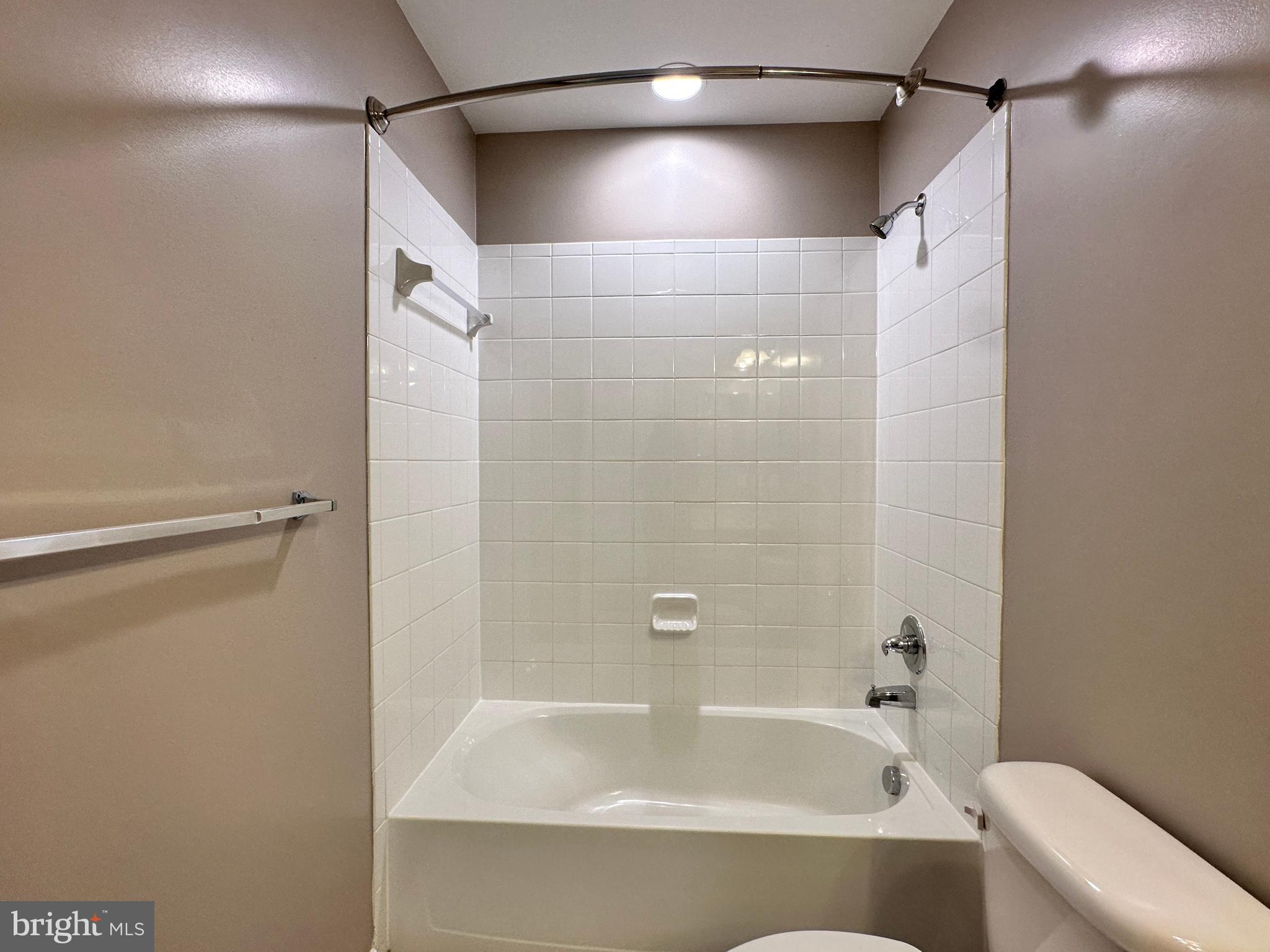 SNOWDEN BRIDGE - Residential Lease