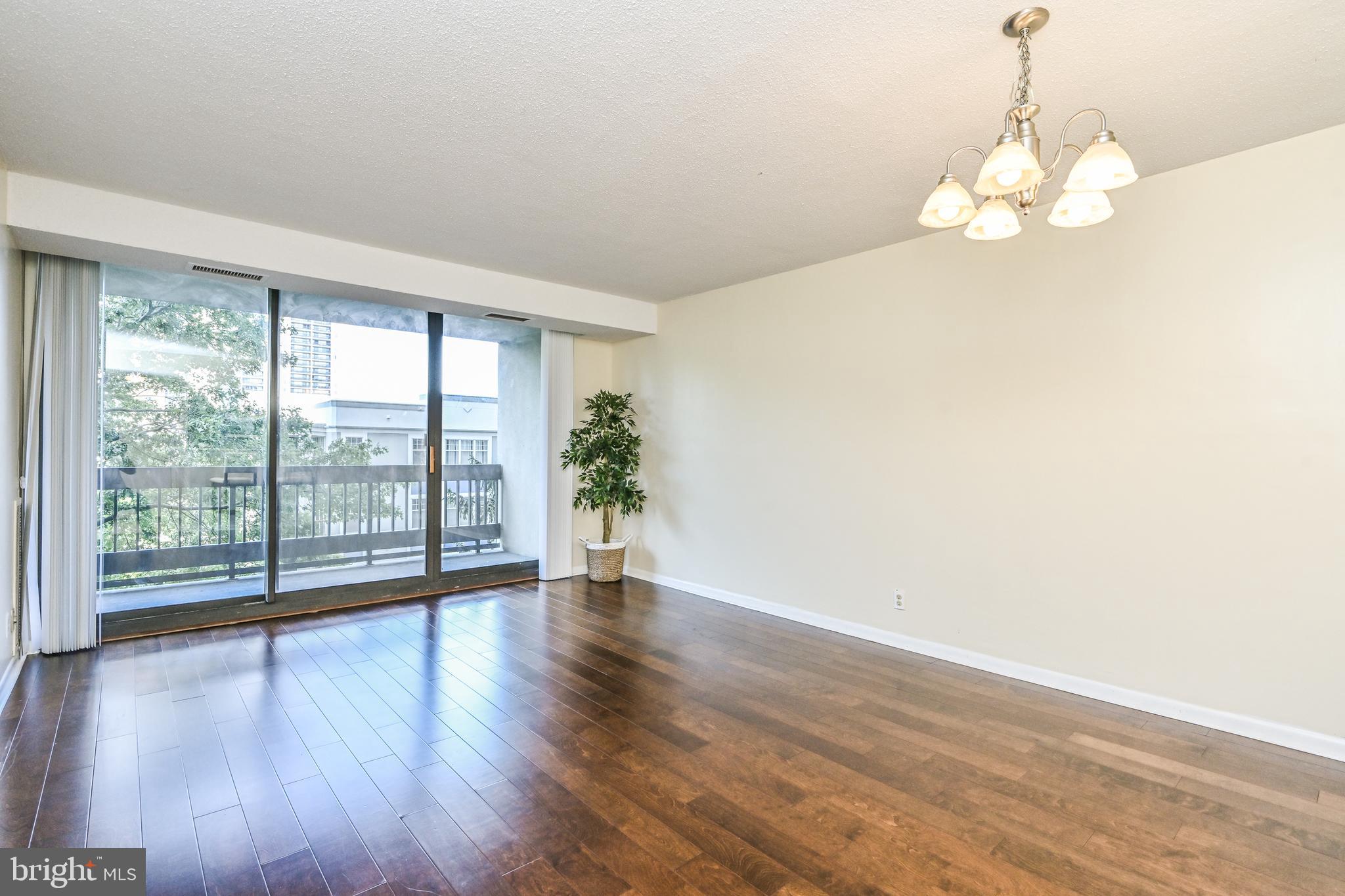 SKYLINE SQUARE CONDO - Residential