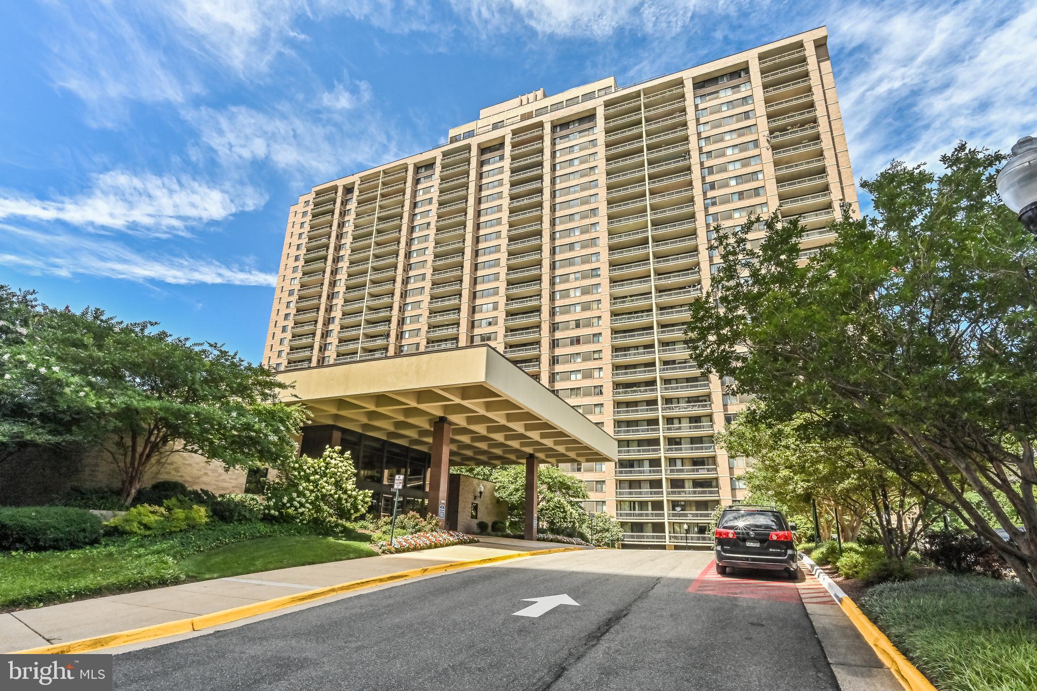 SKYLINE SQUARE CONDO - Residential