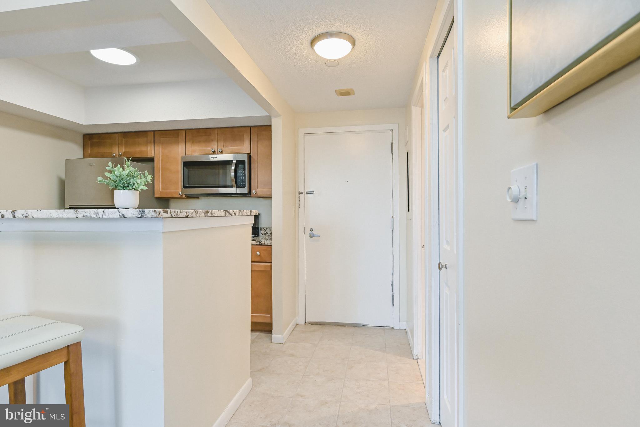 SKYLINE SQUARE CONDO - Residential