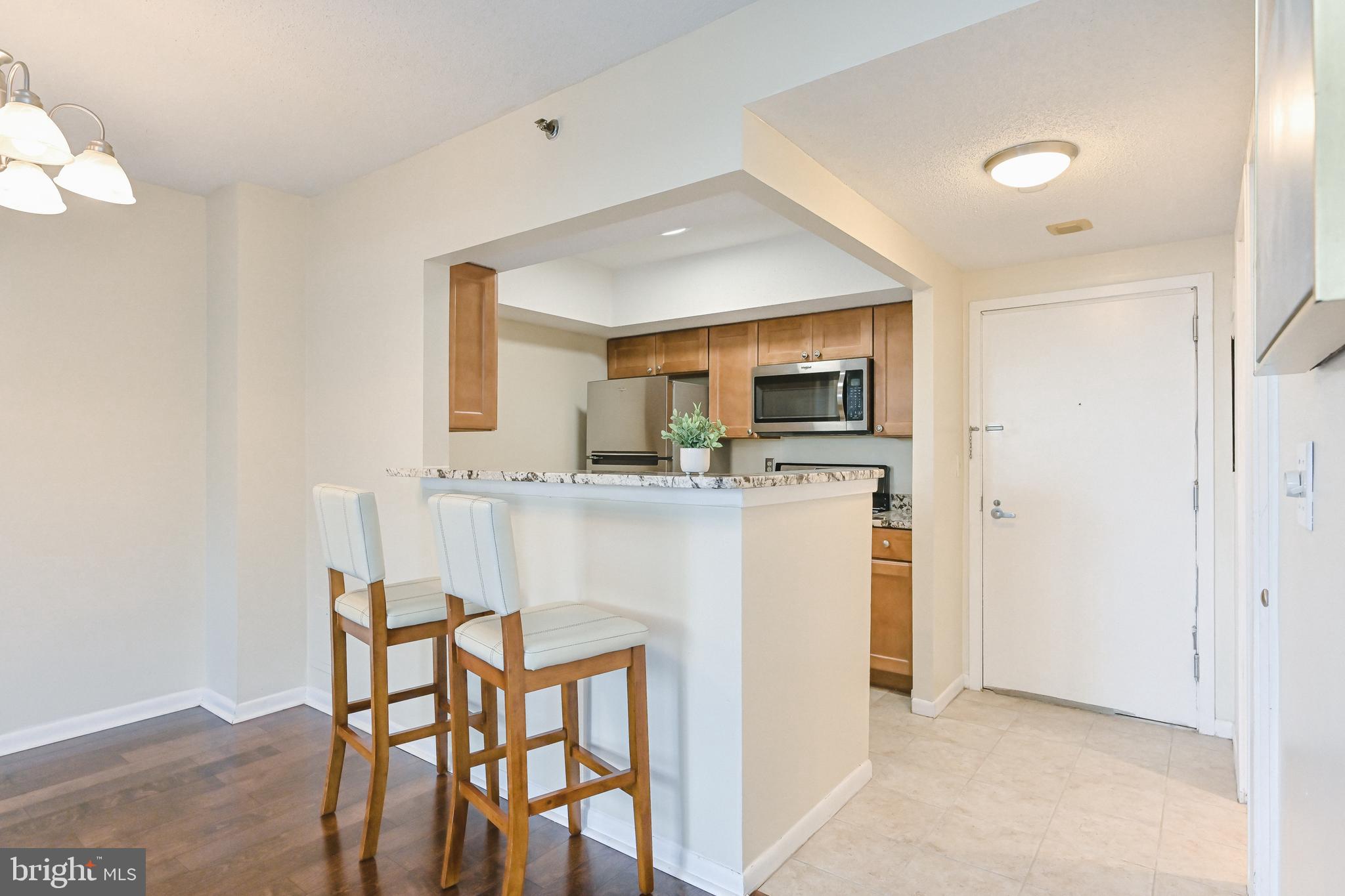 SKYLINE SQUARE CONDO - Residential