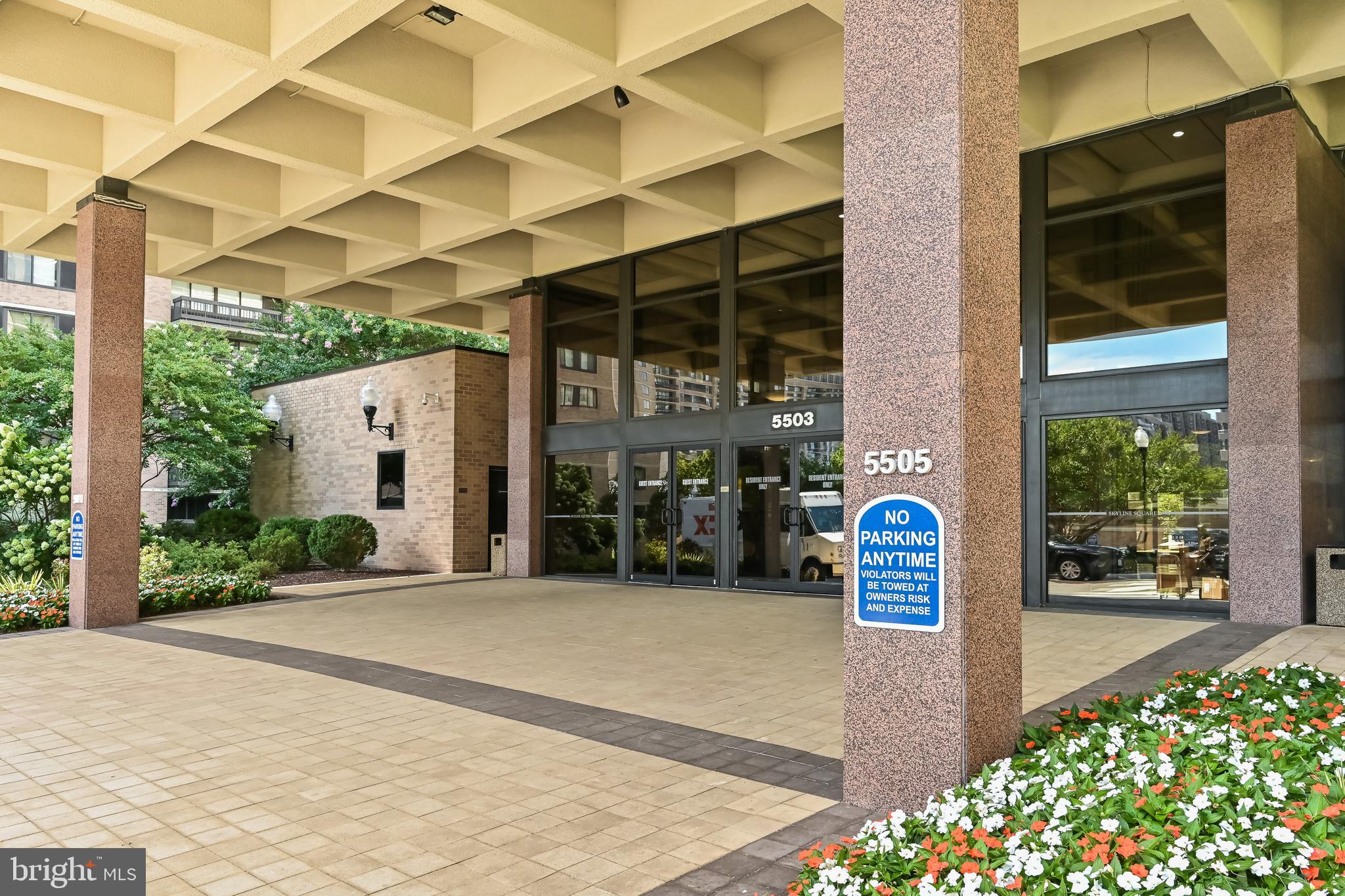 SKYLINE SQUARE CONDO - Residential