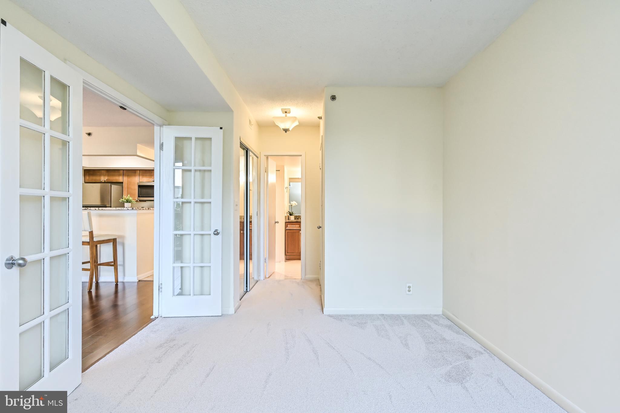 SKYLINE SQUARE CONDO - Residential