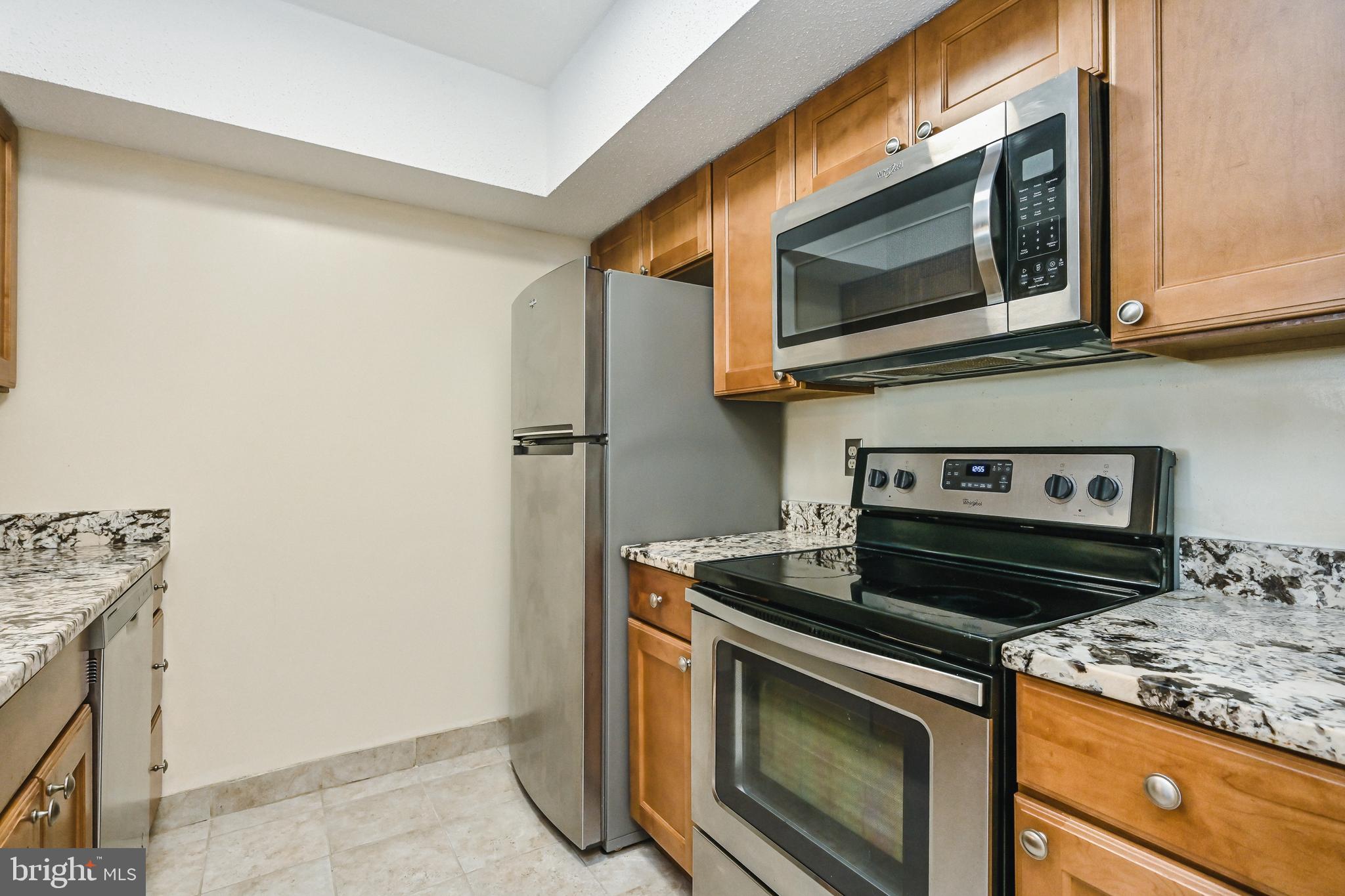 SKYLINE SQUARE CONDO - Residential