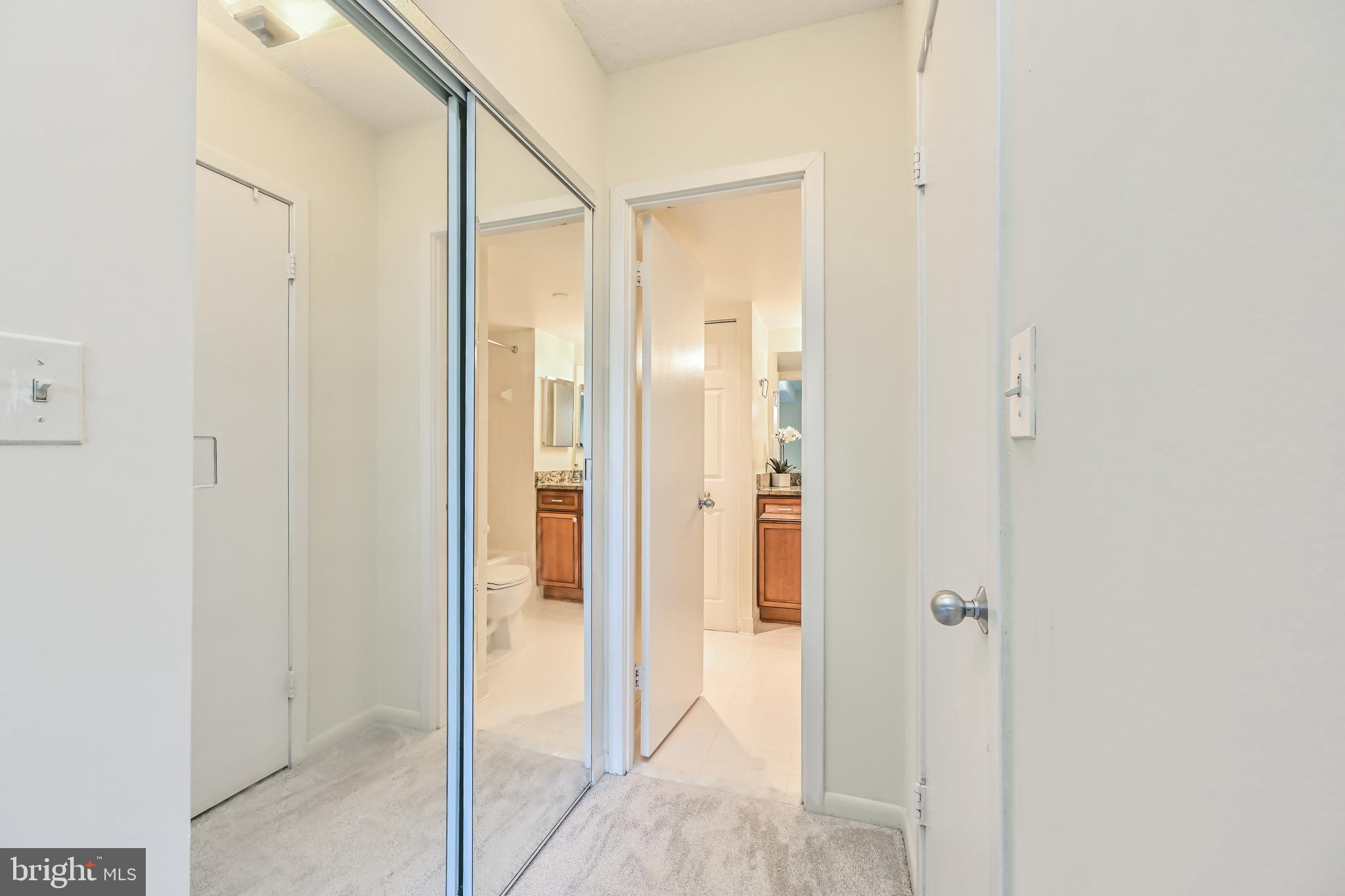 SKYLINE SQUARE CONDO - Residential