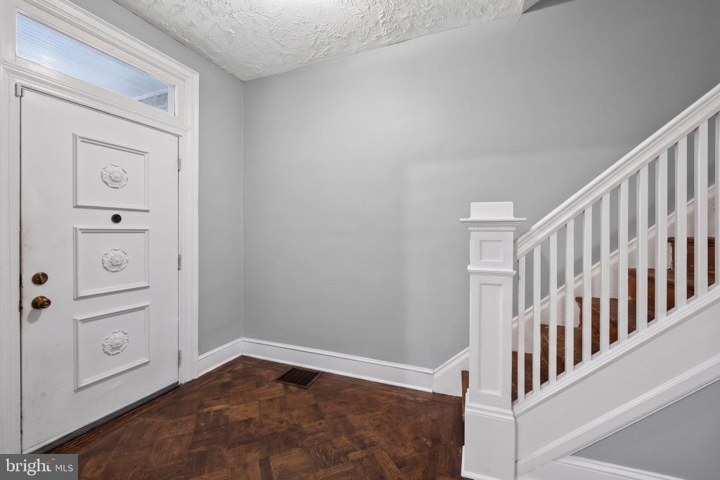 Photo of 612 Lamont Street NW, WASHINGTON, DC 20010 (MLS # DCDC2278946)