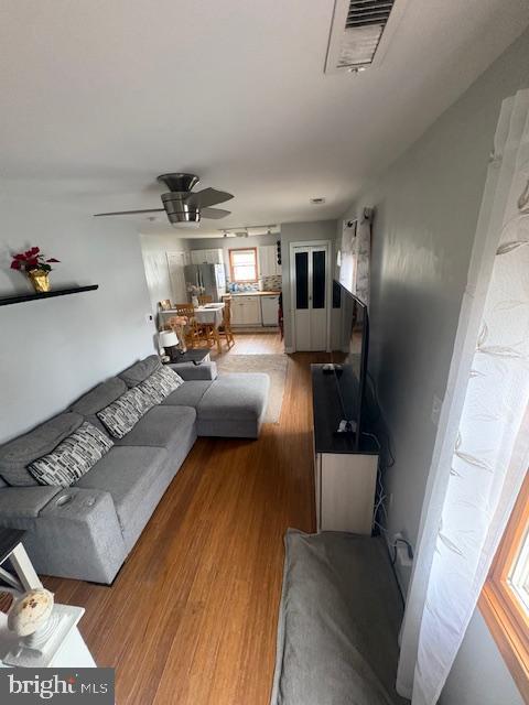 NORRIS HILLS CT - Residential