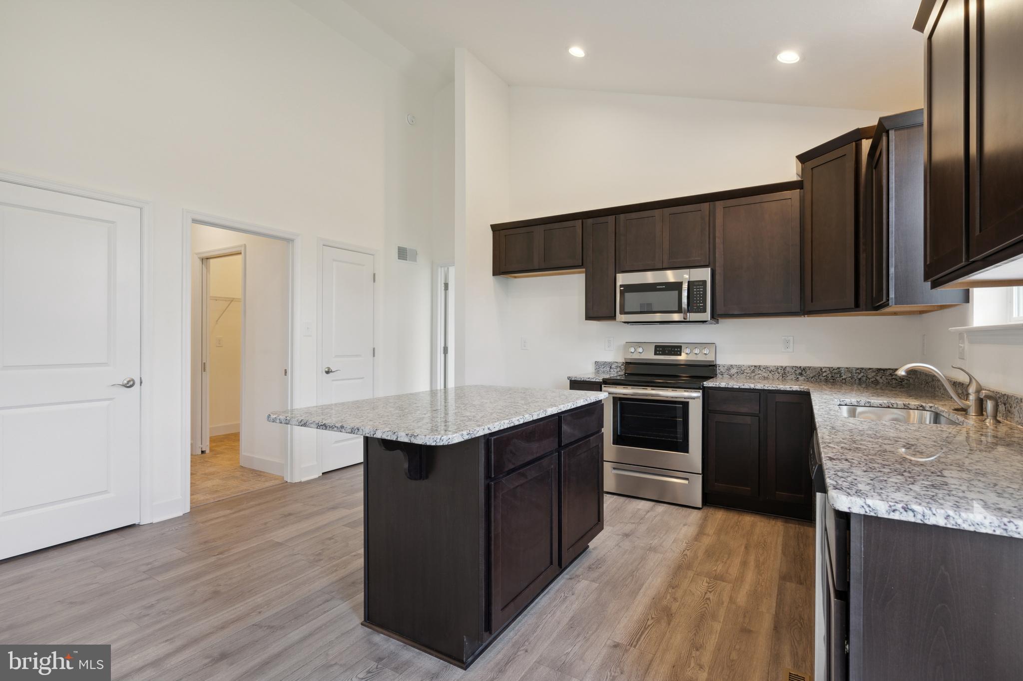 CUMBERLAND VILLAGE - Residential