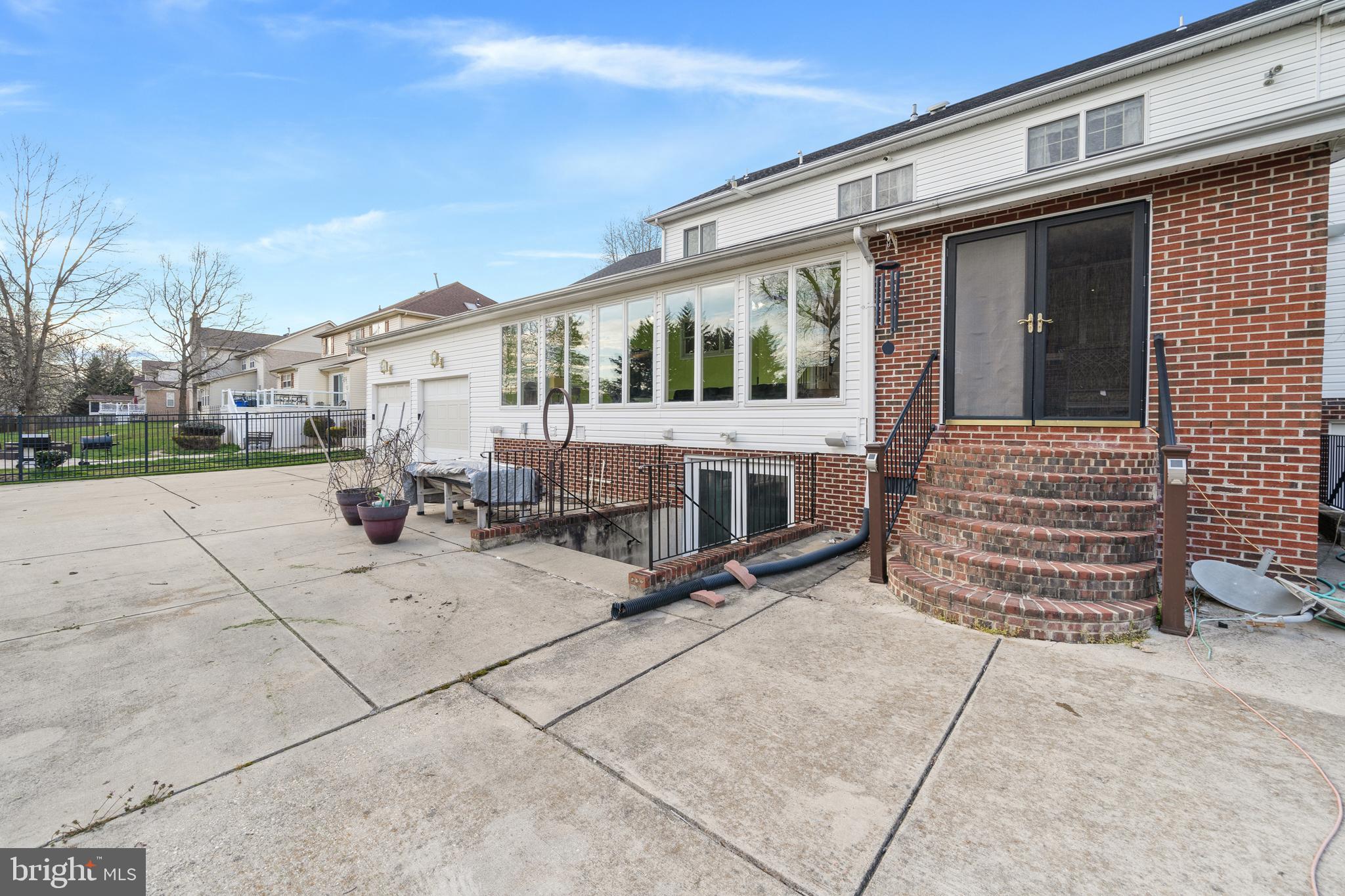 TANTALLON - Residential