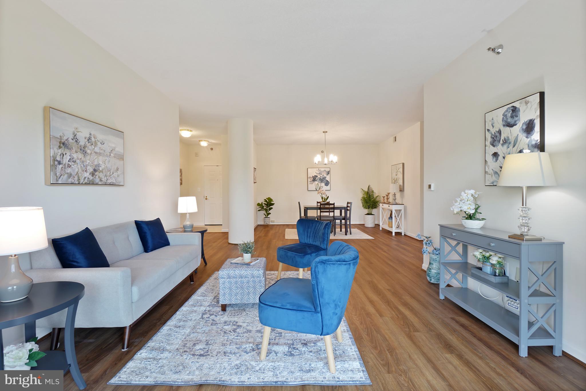 TURNBERRY COURTS AT LEIS - Residential