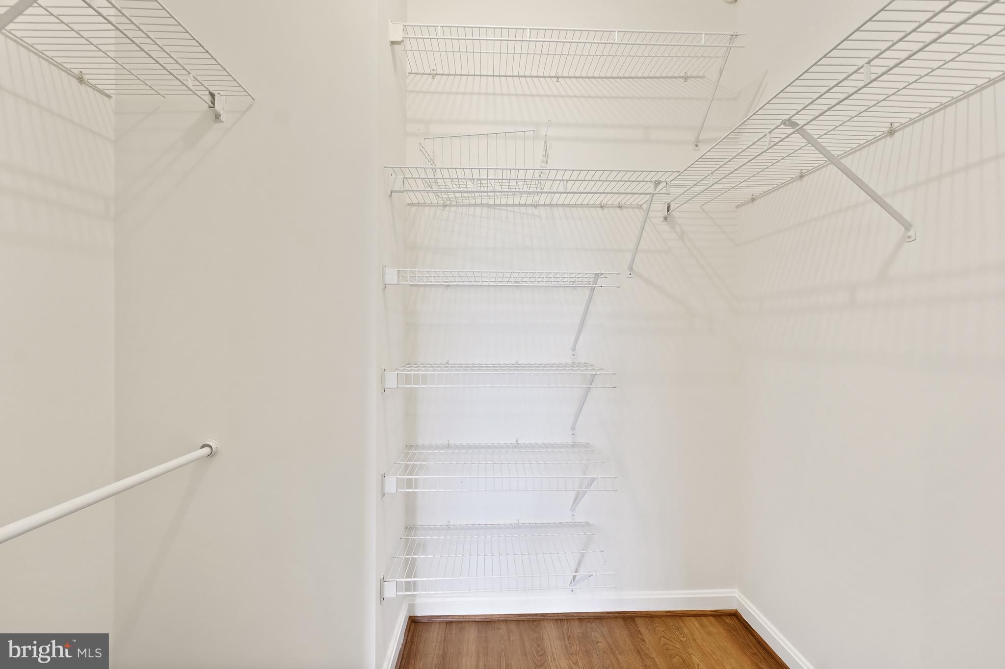 TURNBERRY COURTS AT LEIS - Residential