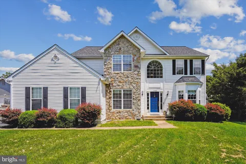 19655 Smith Circle, Ashburn, VA MLS: VALO2097424