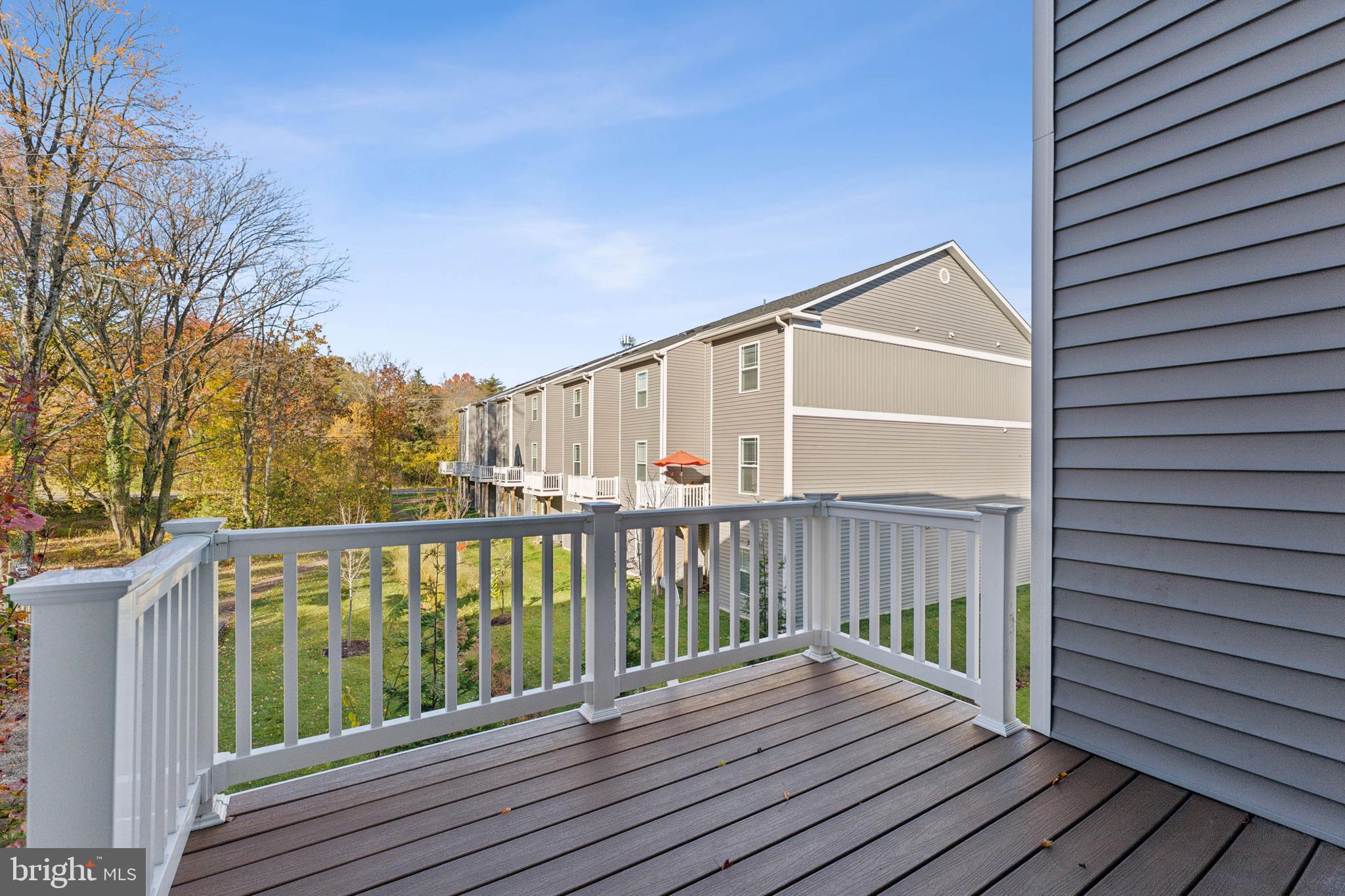 WOLF RUN LANE - Residential