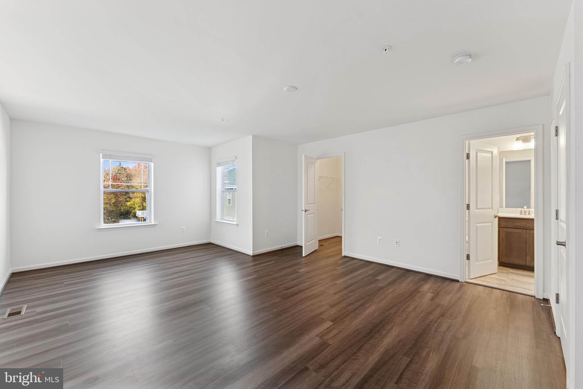 WOLF RUN LANE - Residential