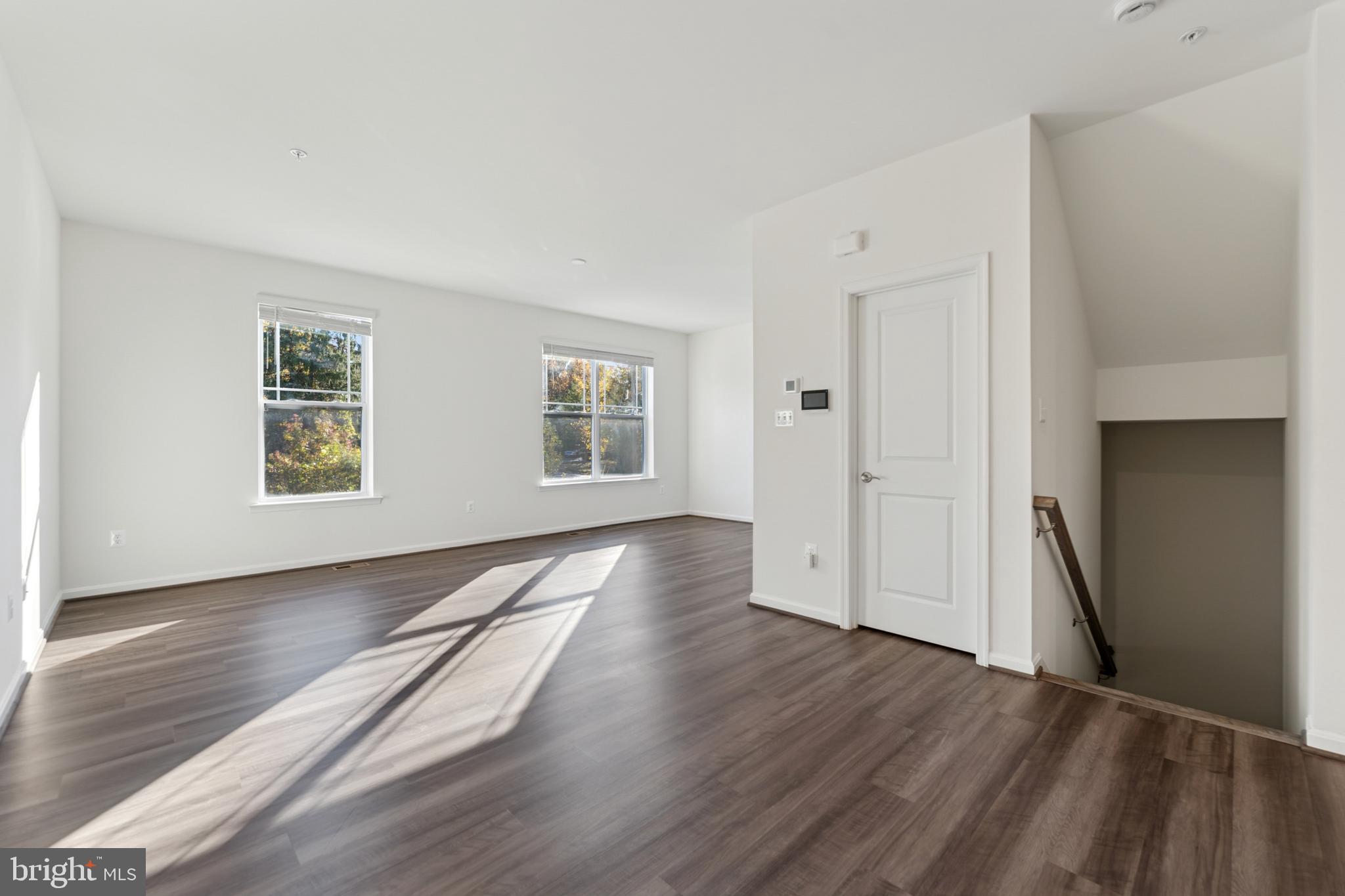 WOLF RUN LANE - Residential