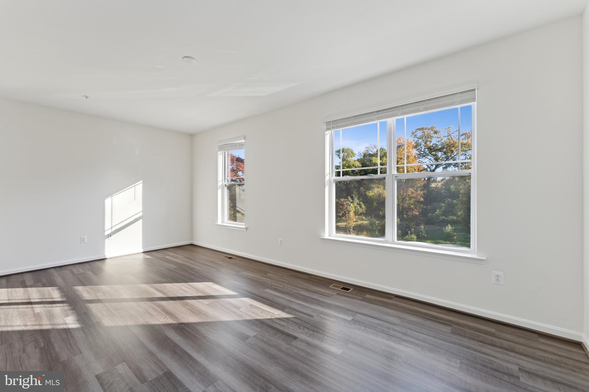 WOLF RUN LANE - Residential