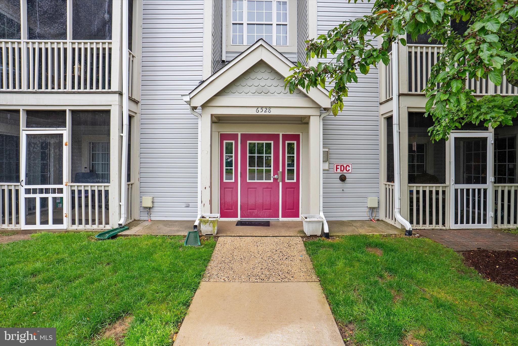 6528 CLEAR DROP COURT 101