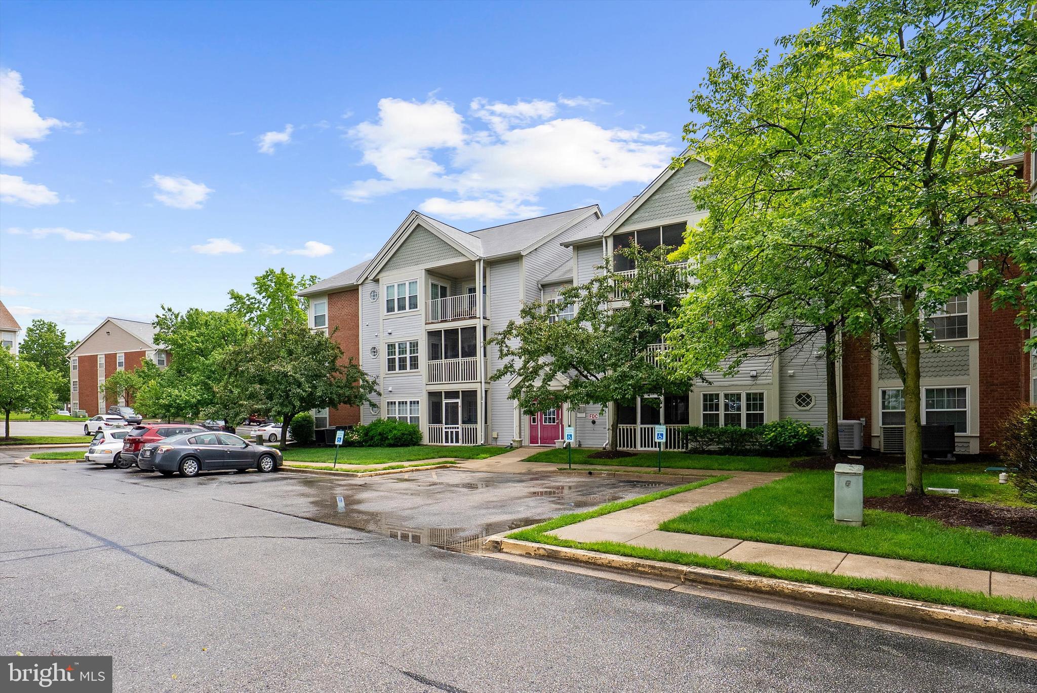 6528 CLEAR DROP COURT 101