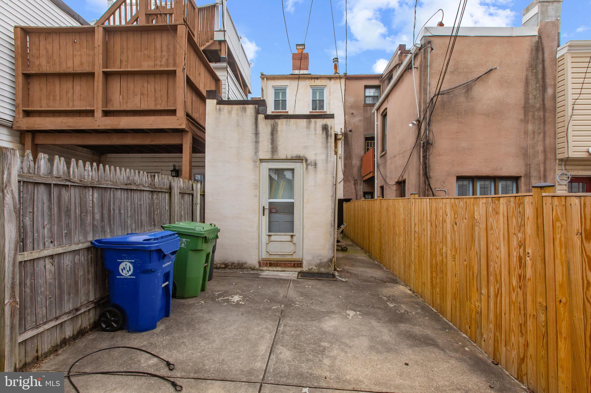 CANTON - Commercial Sale