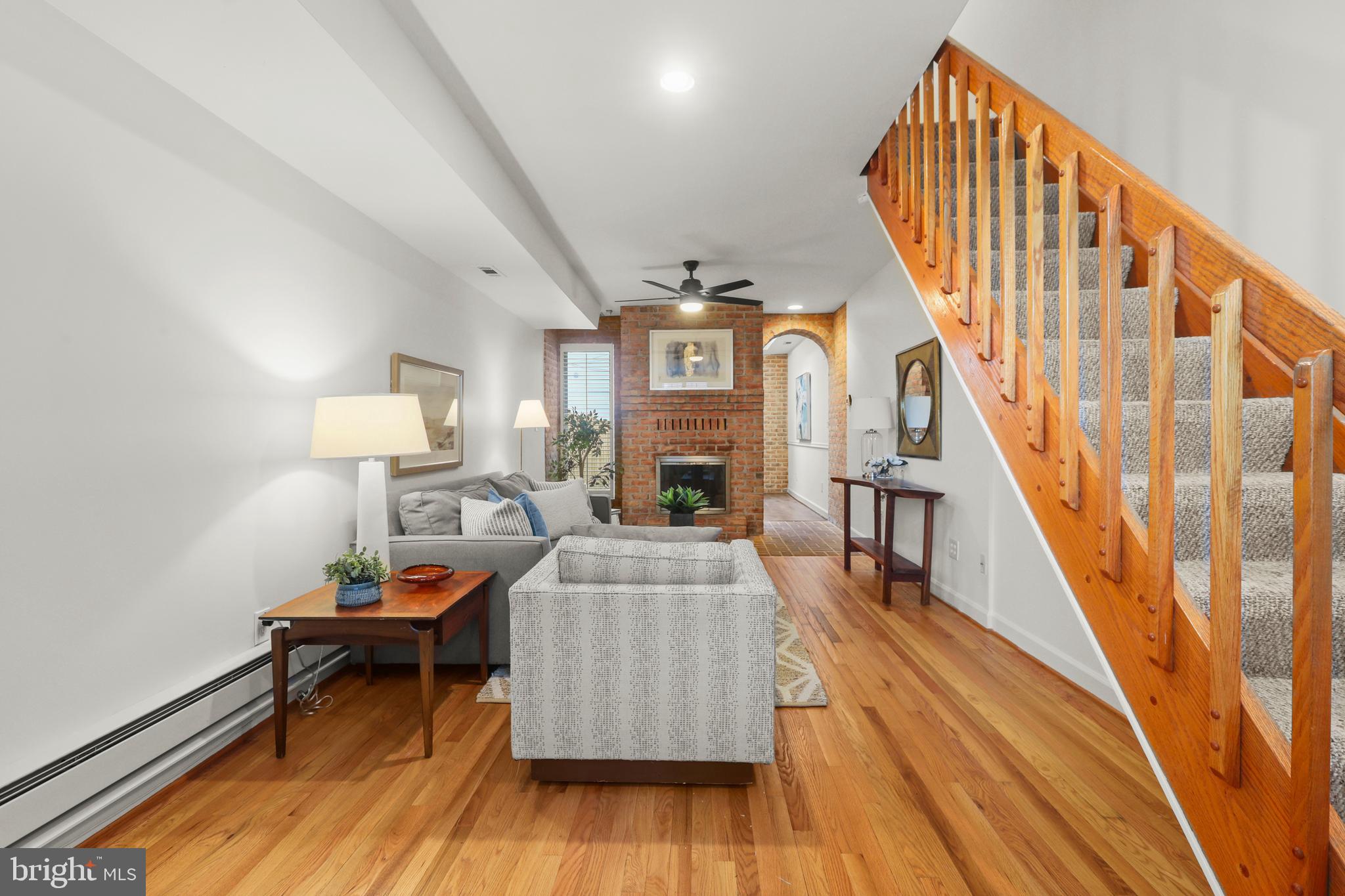 CANTON - Commercial Sale