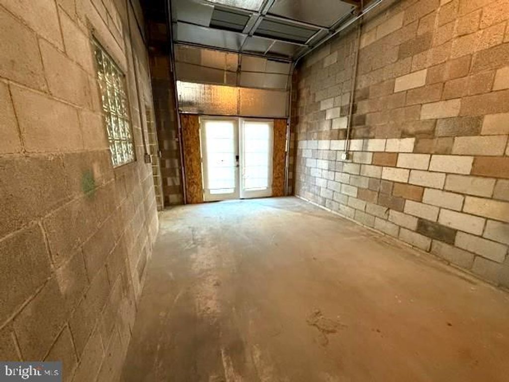 Photo of 420 Franklin Street #GARAGE A, CARLISLE, PA 17013 (MLS # PACB2047994)