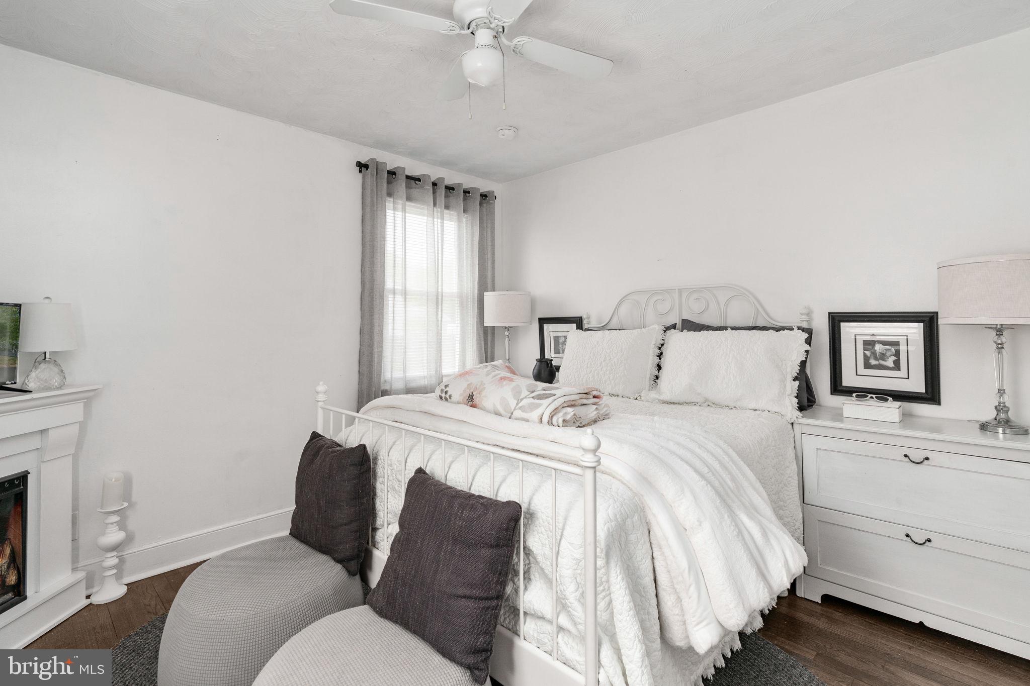 BLUFF POINT - Residential