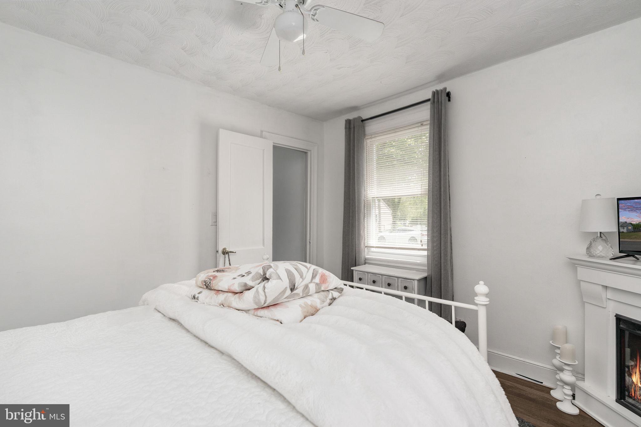 BLUFF POINT - Residential