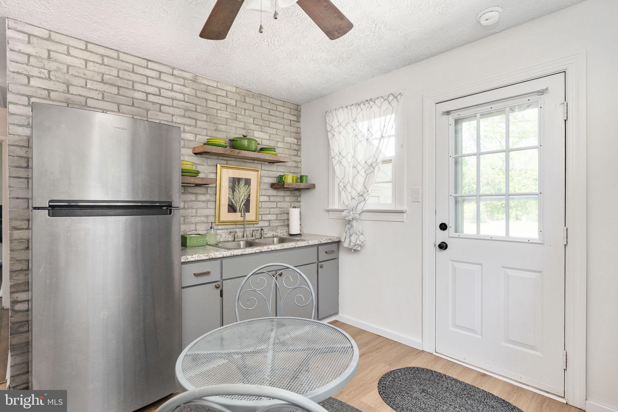 BLUFF POINT - Residential