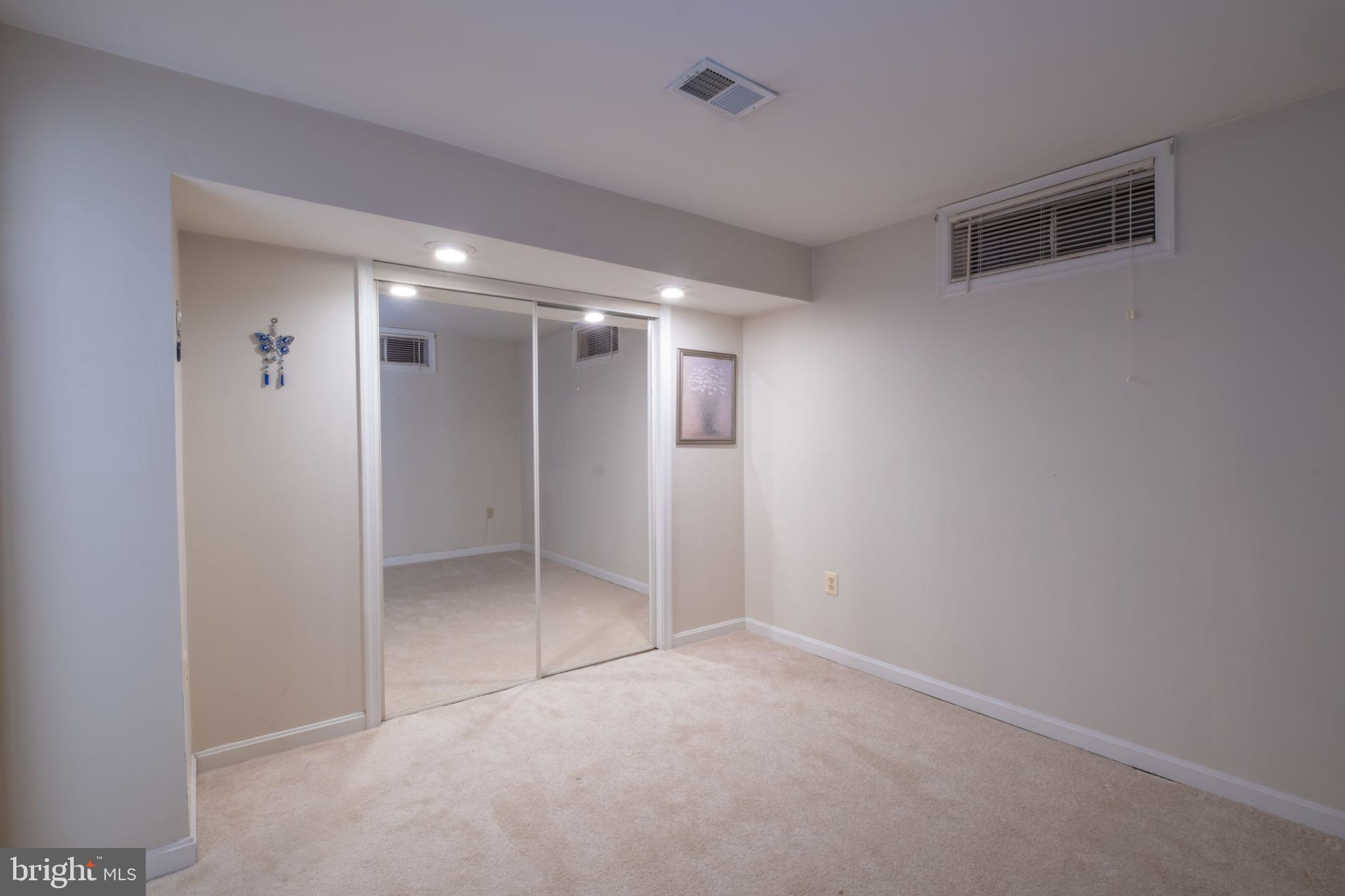 POTOMAC LAKES - Residential