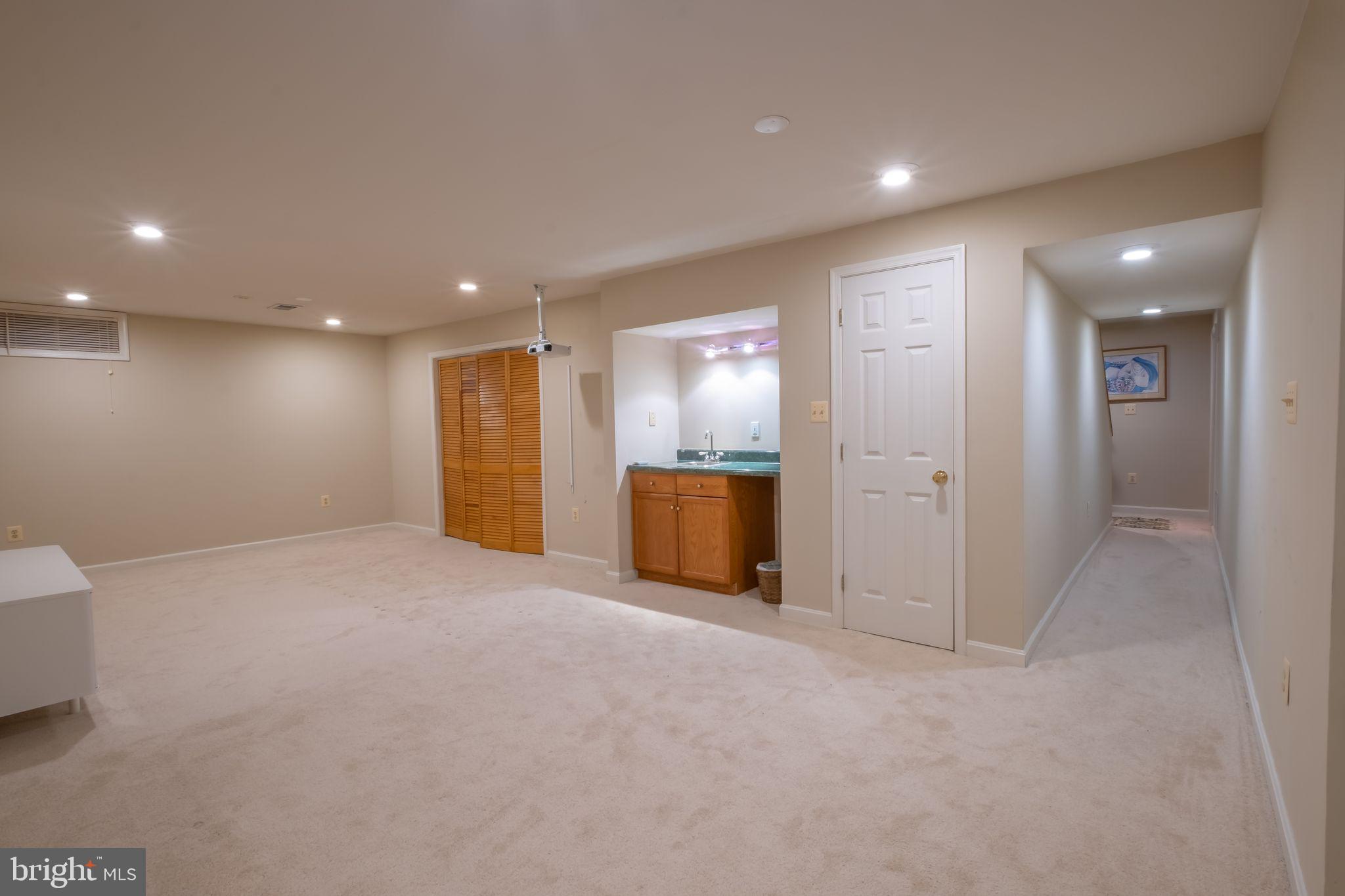 POTOMAC LAKES - Residential