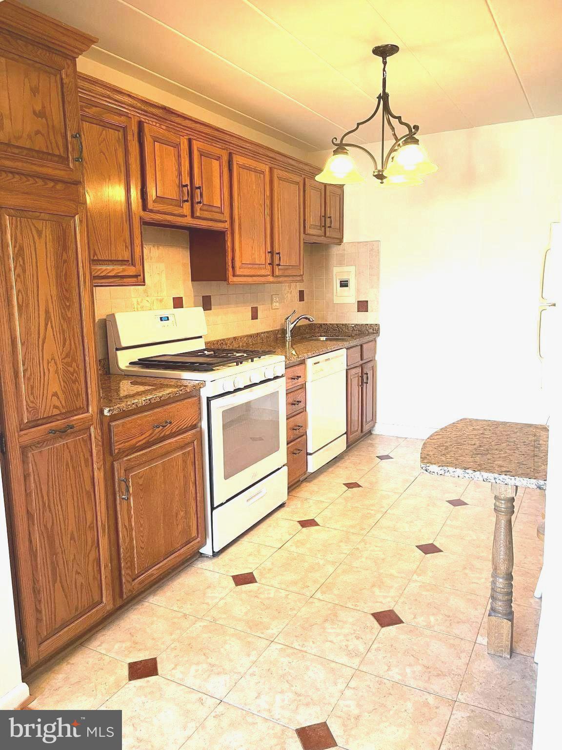 CHEVY CHASE - Residential Lease