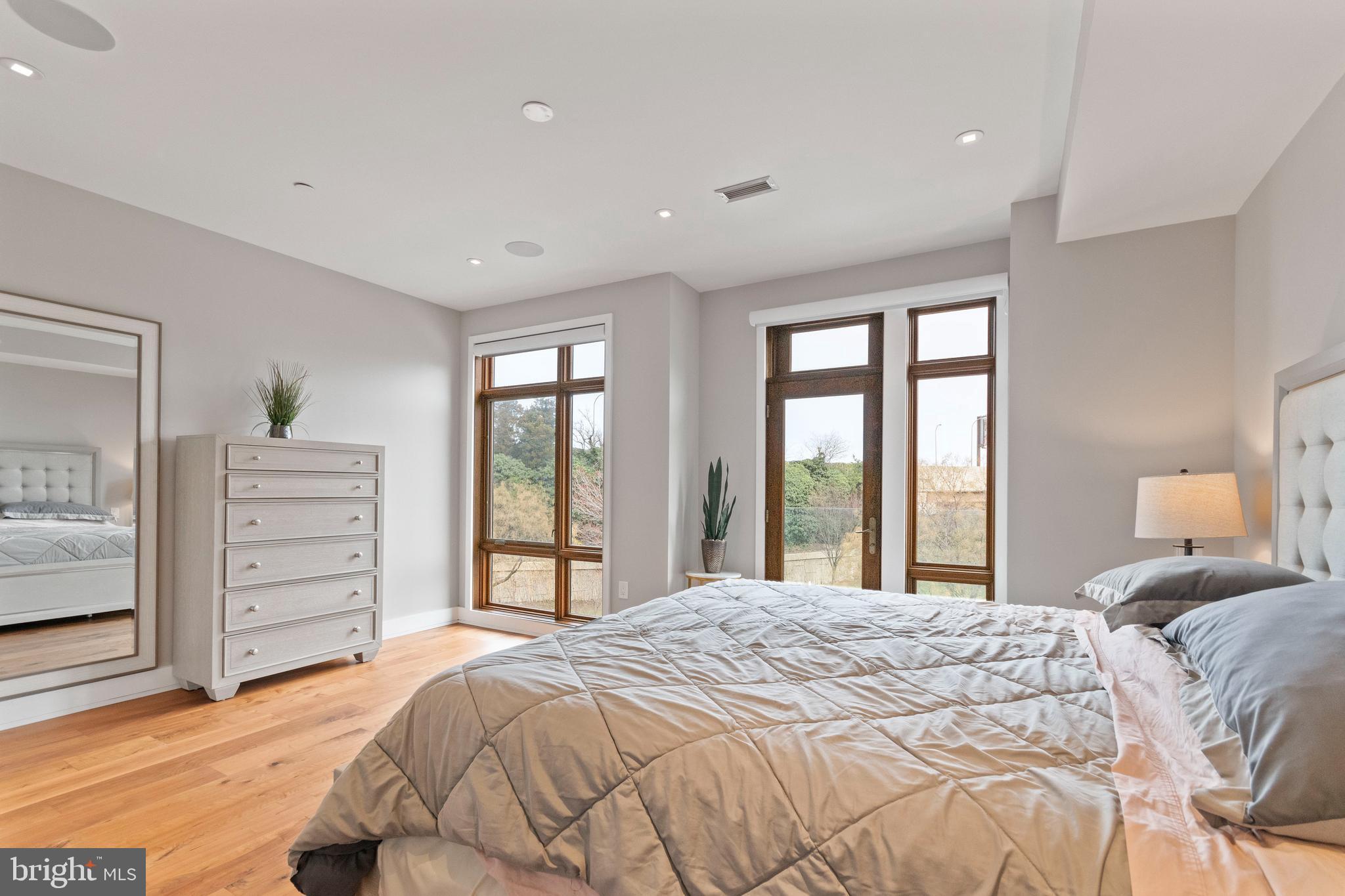 OLD CITY - Residential