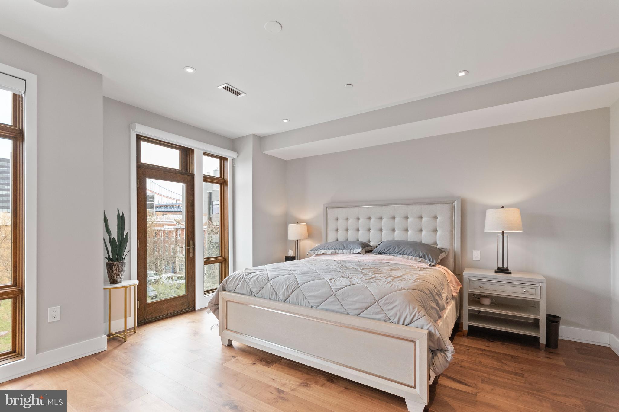 OLD CITY - Residential