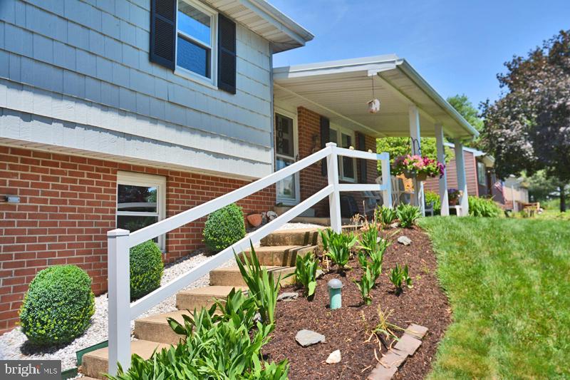 LETORT MANOR - Residential