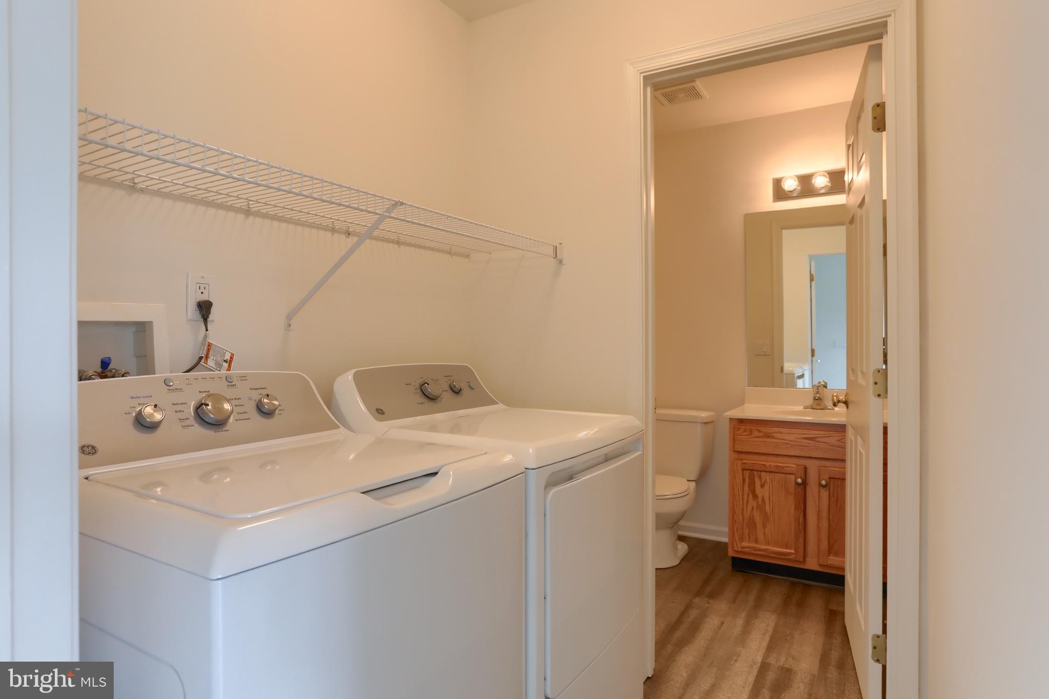 OAK HILLS - Residential