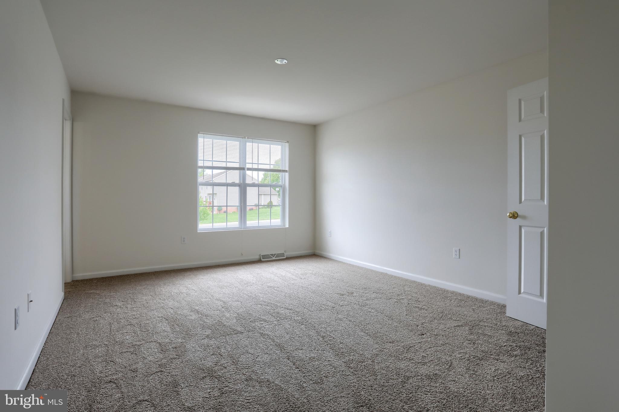 OAK HILLS - Residential