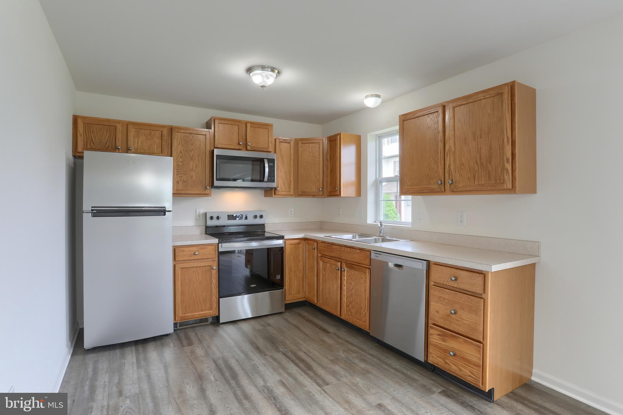 OAK HILLS - Residential