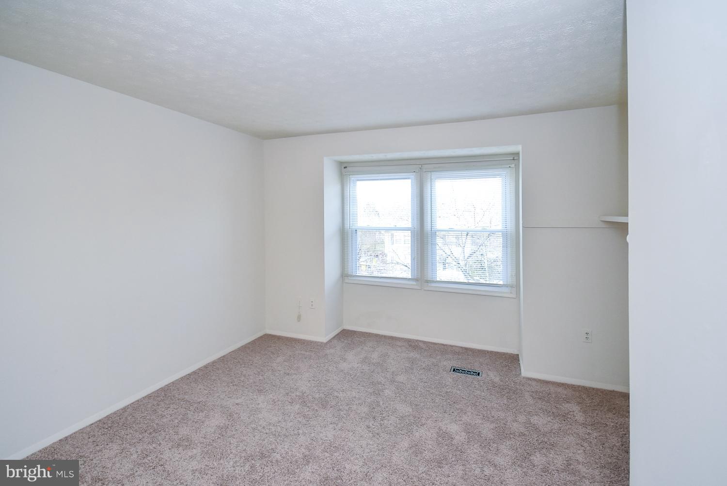 CROFTON MEADOWS - Residential Lease