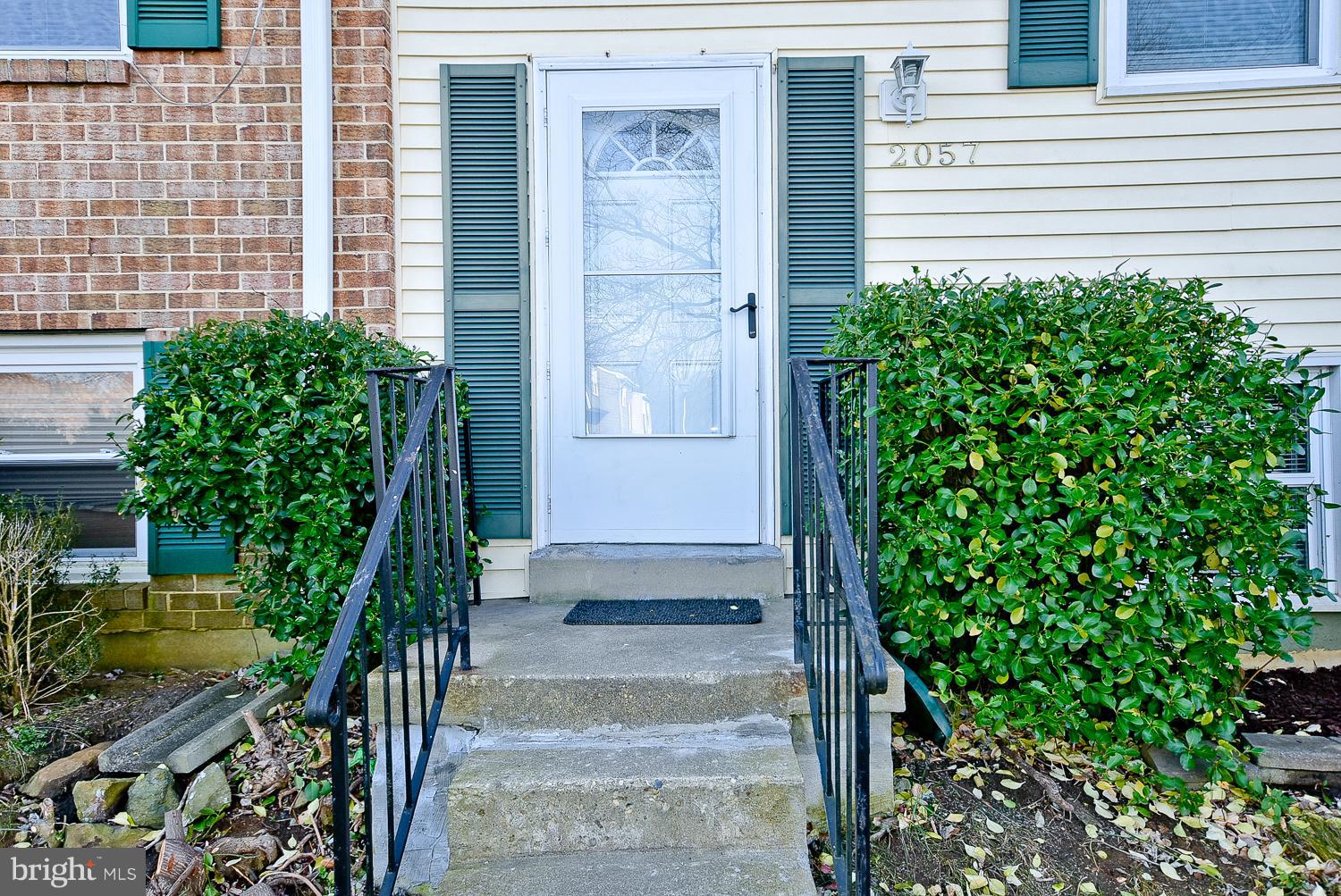 CROFTON MEADOWS - Residential Lease