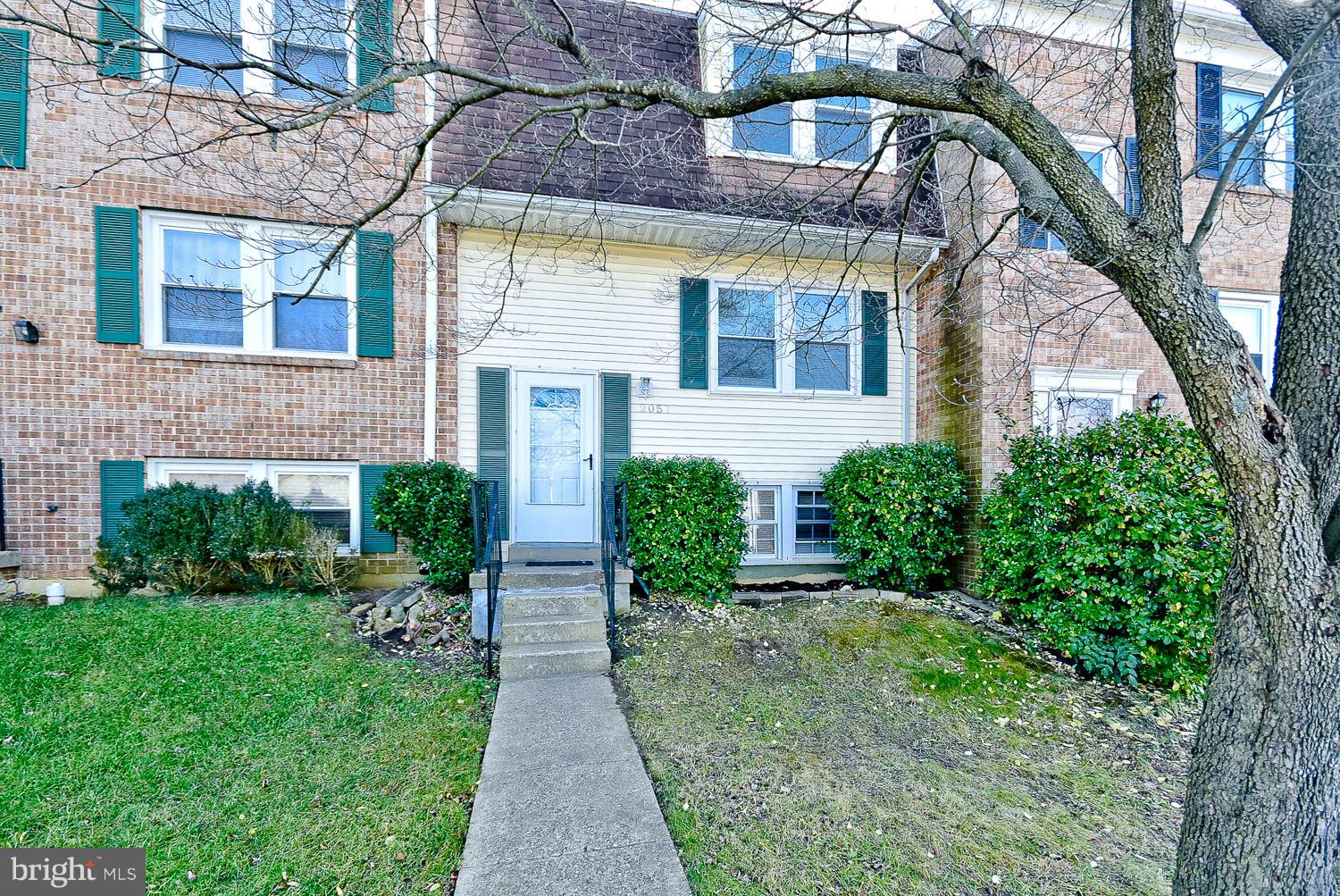 CROFTON MEADOWS - Residential Lease