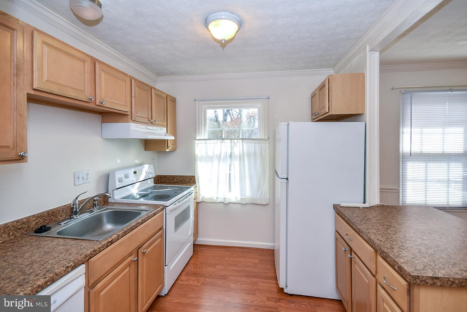 CROFTON MEADOWS - Residential Lease