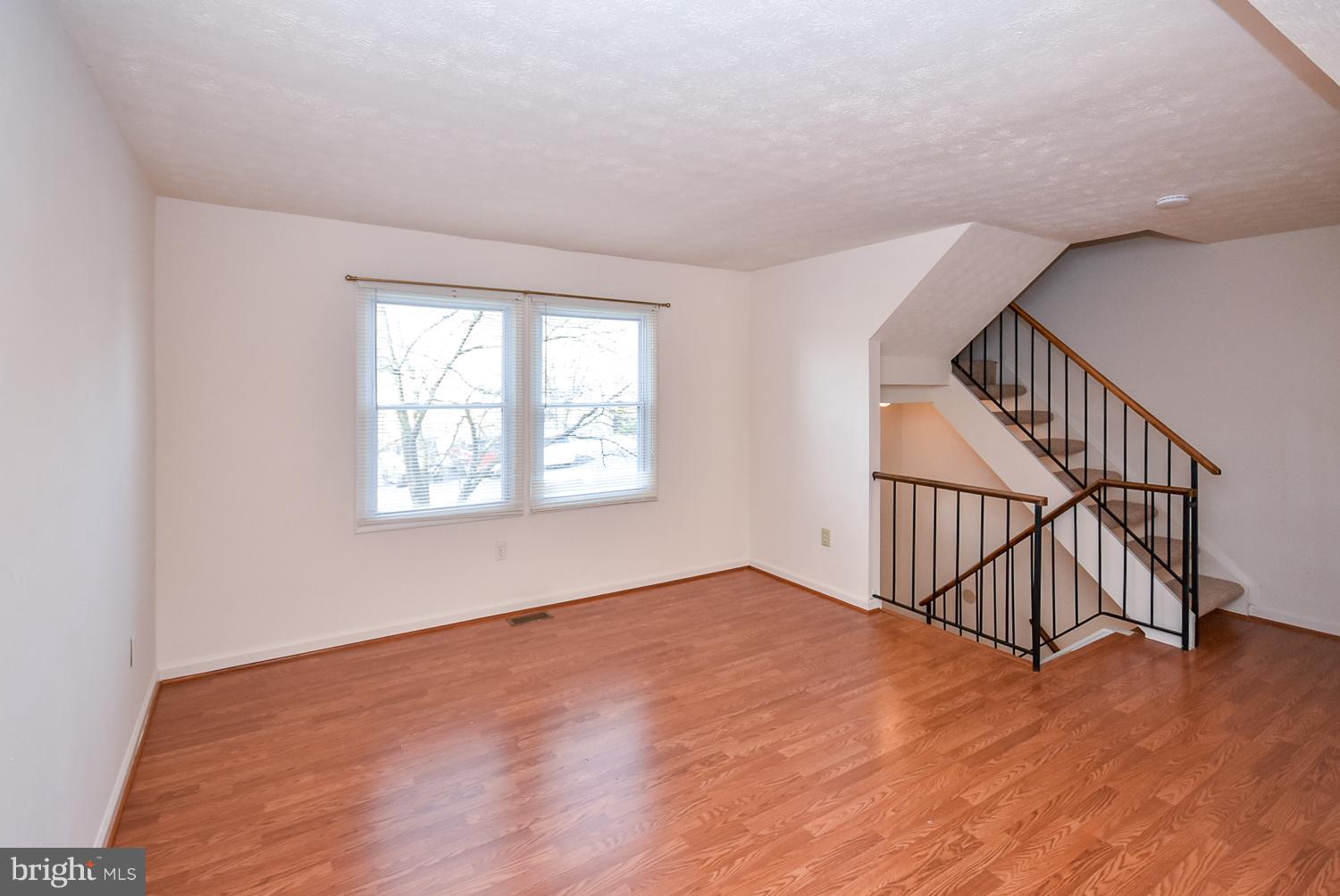 CROFTON MEADOWS - Residential Lease