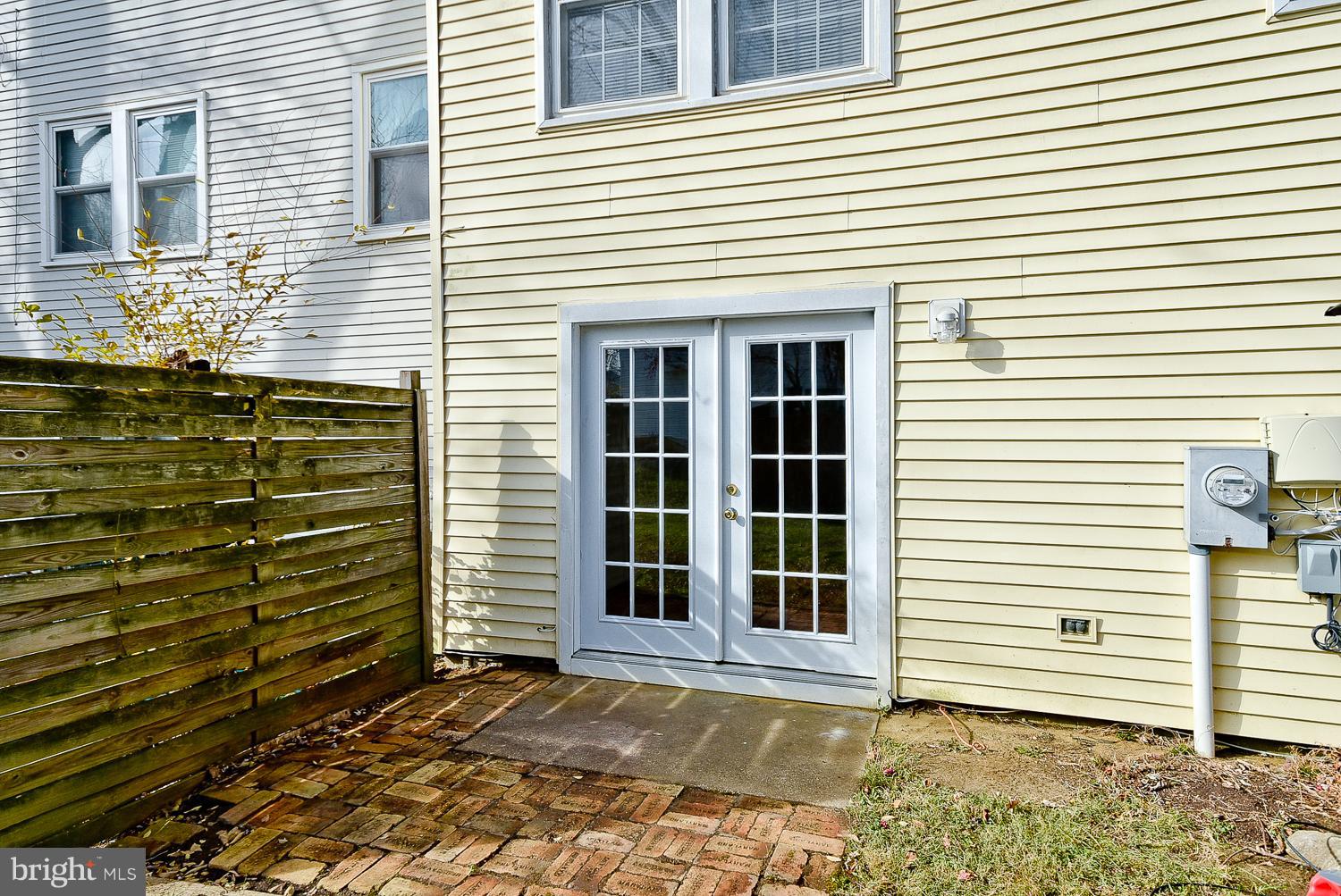 CROFTON MEADOWS - Residential Lease