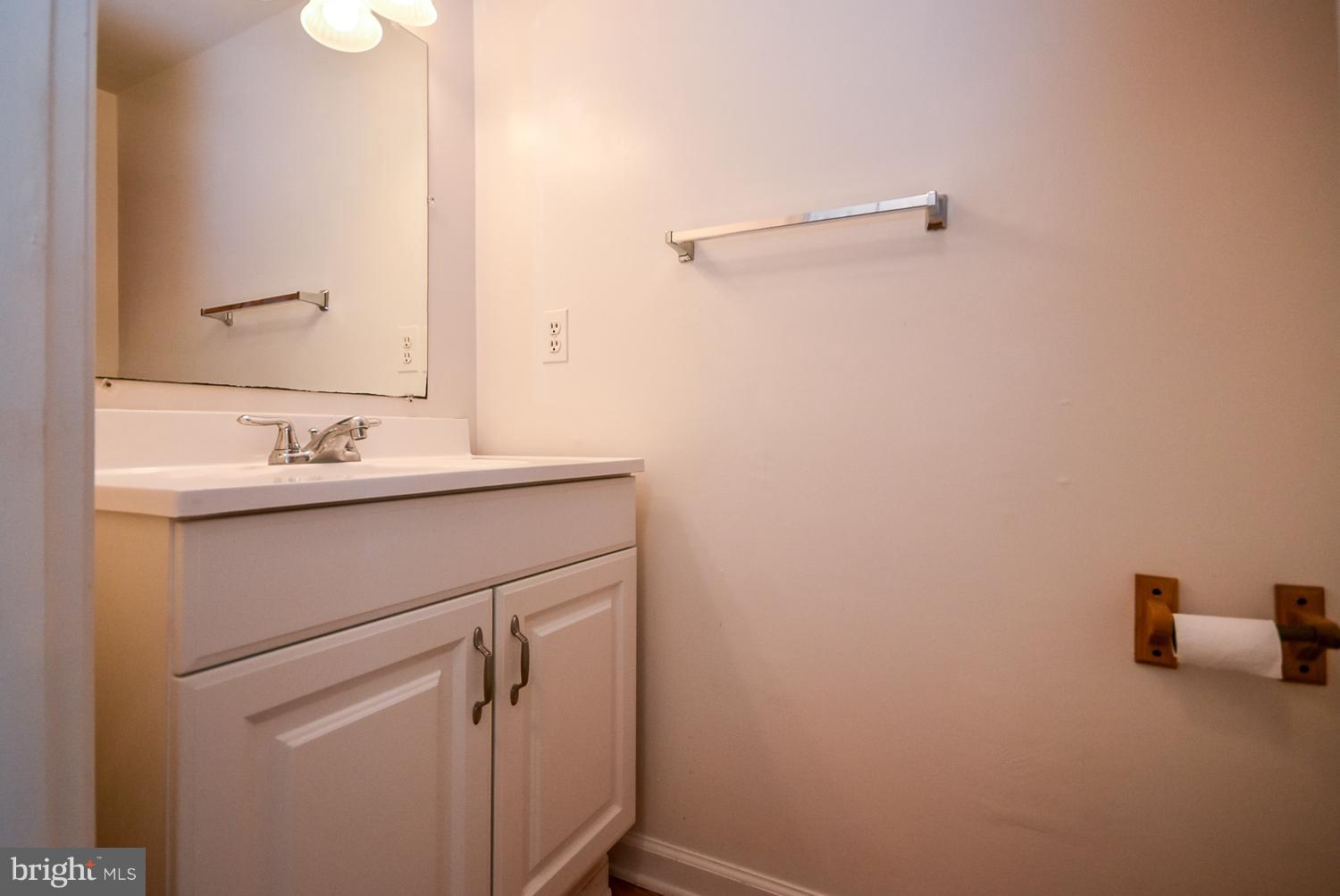 CROFTON MEADOWS - Residential Lease